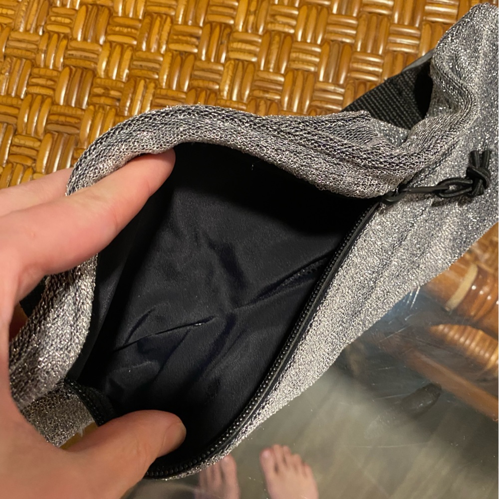 triangl | sparkly fanny / belt bag - Picture 5 of 6